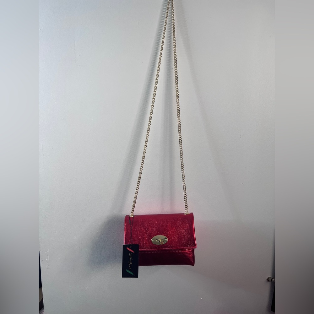Long chain Strap crossbody Made in Italy 🇮🇹 Shimmer Red purse.